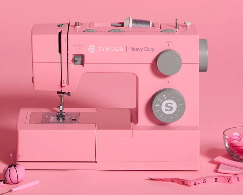 Singer Heavy Duty Pink naaimachine met schaar